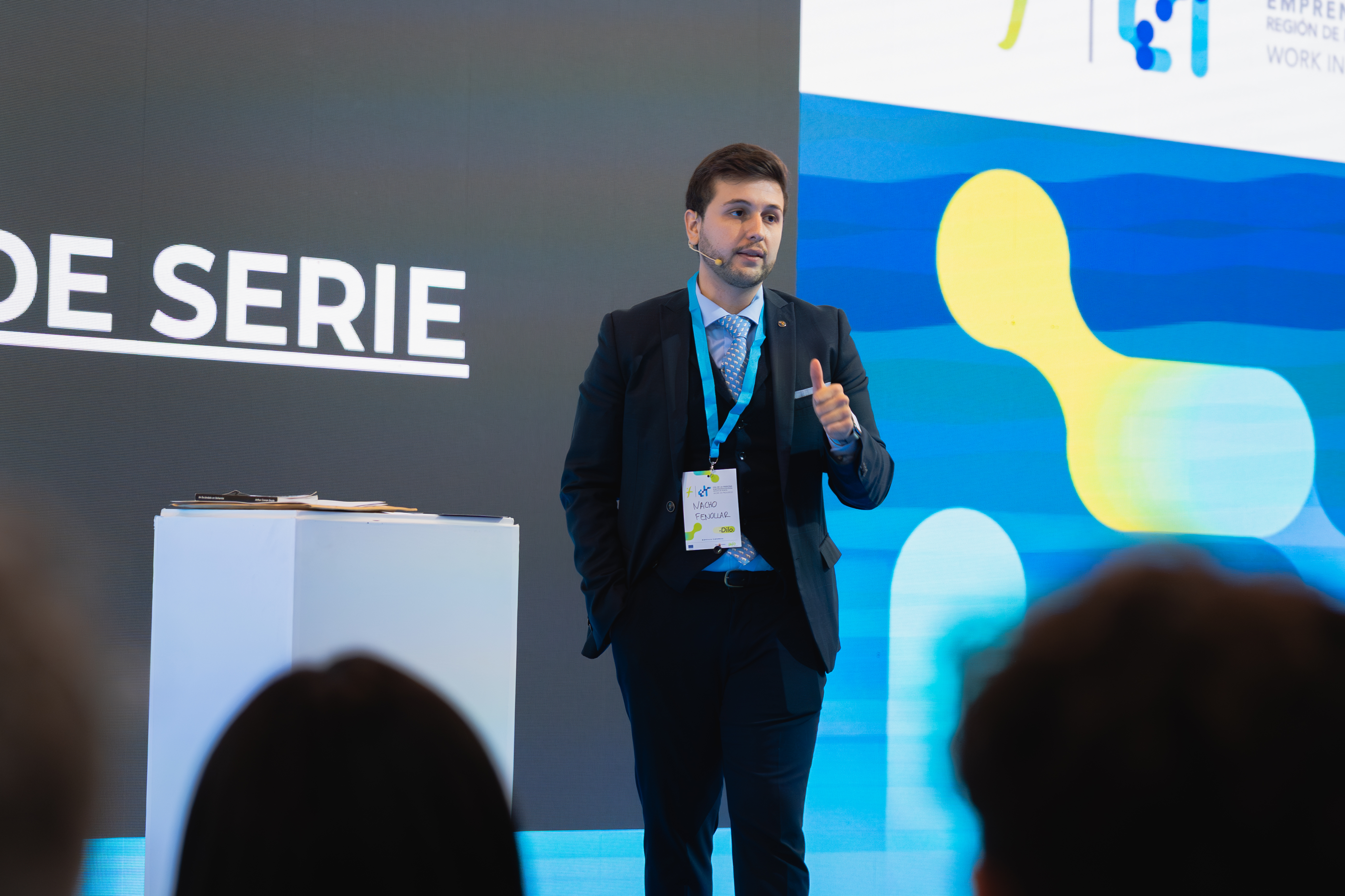 Nacho Fenollar presentando en gran evento